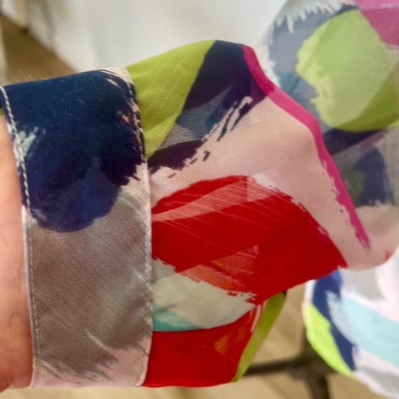 Liz Claiborne top size XL. Vibrant colors - Picture 3 of 3